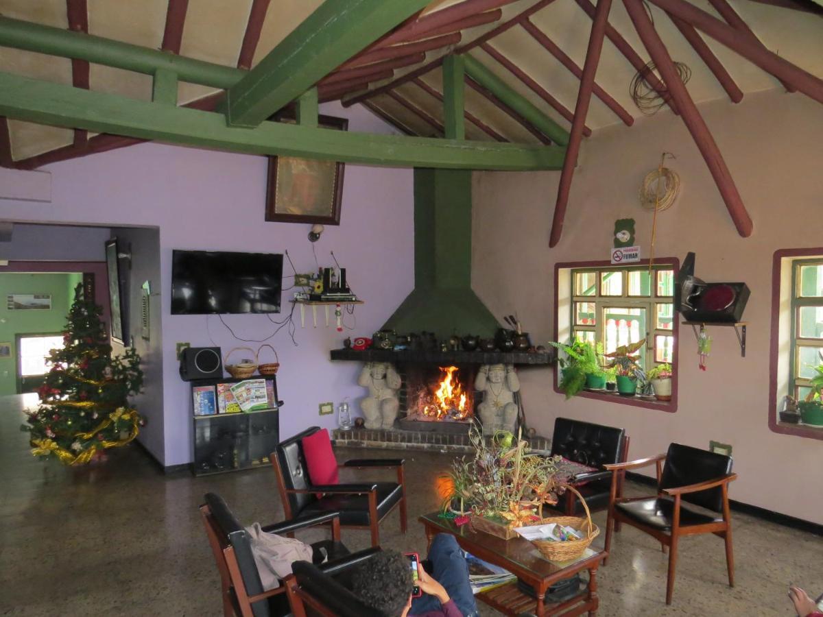 Hotel Porton De Oceta Монги Экстерьер фото